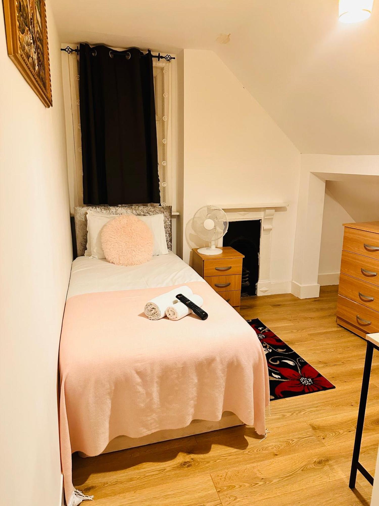 אילפורד Victorian Woods Bnb מראה חיצוני תמונה